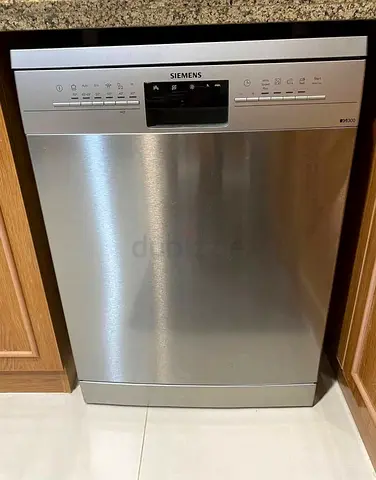 Siemens iq300 dishwasher new model slightly used