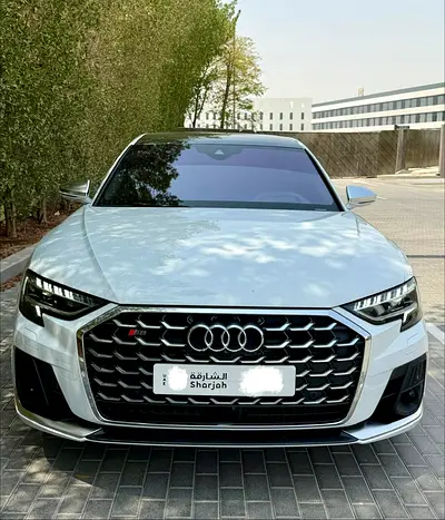 2025 AUDI S8 照片 1
