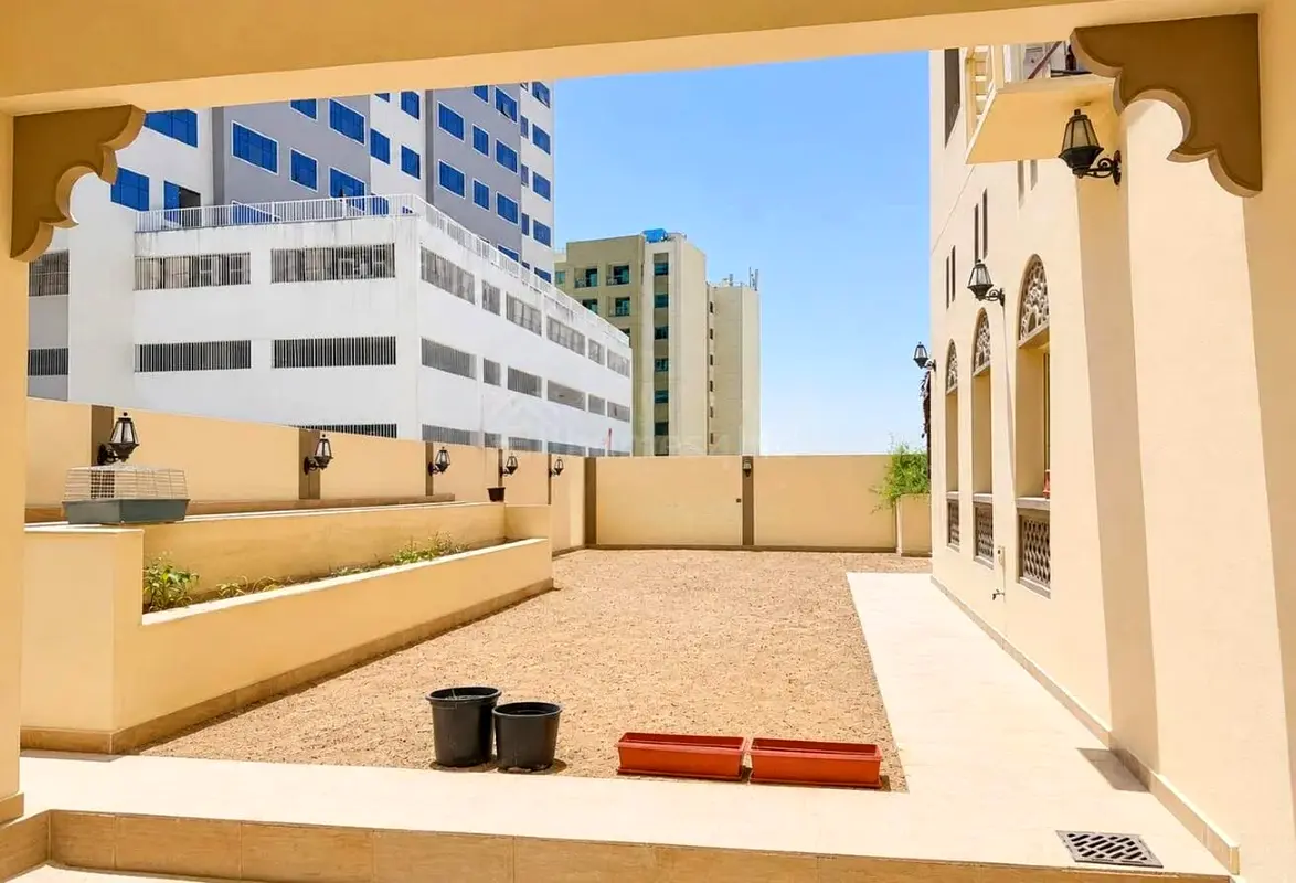 Freehold | Vacant | Backyard Garden | Villament