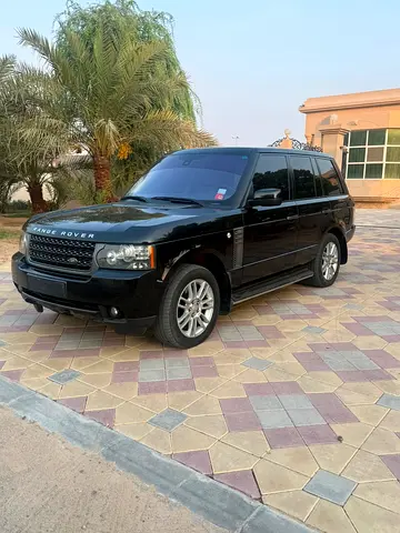 Pristine Land Rover Range Rover HSE 2011 | GCC Specs | Low Mileage