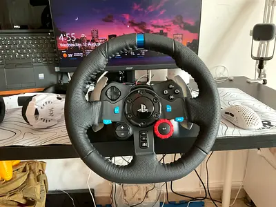 Logitech G29 Wheel + Logitech G923 Pedals