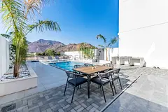 Escape to a Modern 3BR Villa with a Private Pool and Mountain Views, Al Dana Island, Fujairah