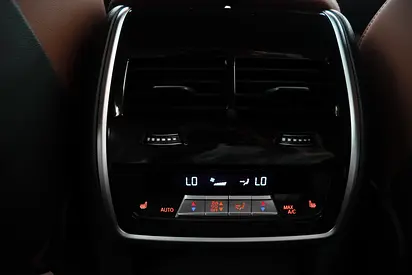 2025 BMW X5 — миниатюра 15