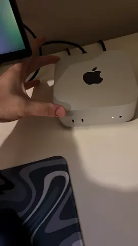 Apple Mac mini (M4 - 16gb ram) compact desktop - perfect condition