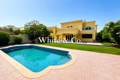 EXCLUSIVE | TURNKEY | 8206 SQFT | POOL