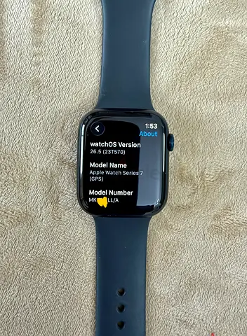 Apple Watch Series 7 45mm - Good condition - Additional extra bands