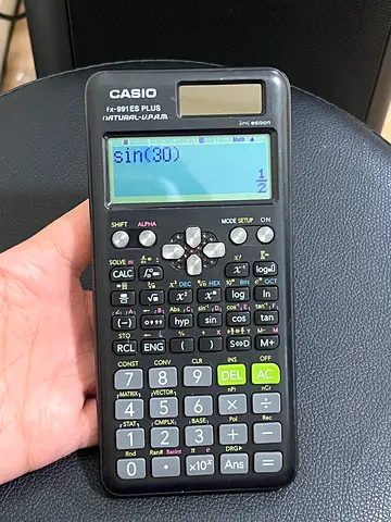 Casio fx-991ES PLUS Scientific Calculator - Working, minor button issue