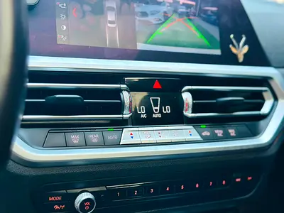 BMW 3 Series 330i, миниатюра 16