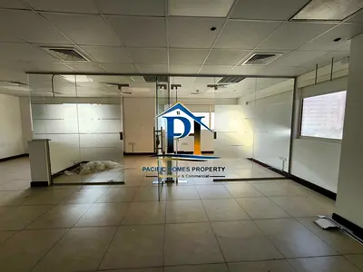✨ Prime Location | Flexible Layout | Ideal for Business Use