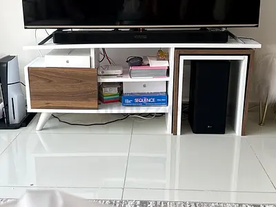 Low TV Entertainment Unit with Storage Shelves and Side Cabinet