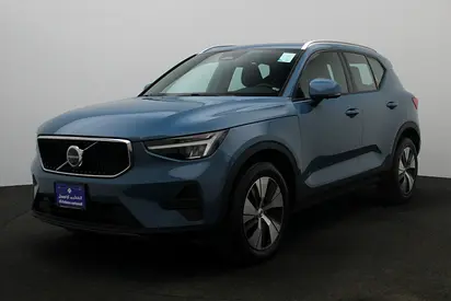 VOLVO XC40 2.0 L B4 Core (2796840)
