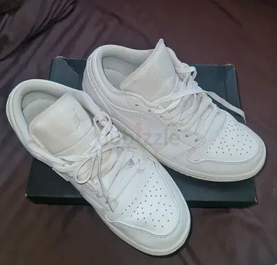 White Air Jordan-style Men's Sneakers US size 9 - Clean in good condition