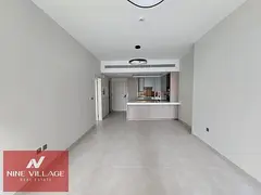 SPACIOUS 2 BHK - FREE WIFI - MODERN LIVING - CLOSE TO EXIT