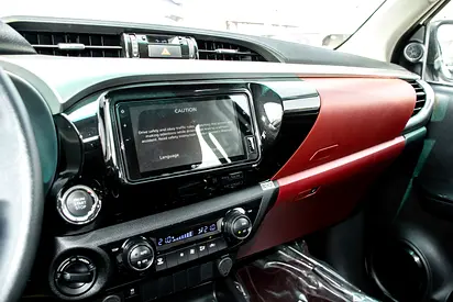 2026 Toyota HILUX — миниатюра 13