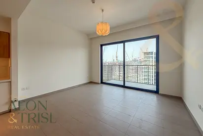 Free Stay | Low Price | Well Maintained