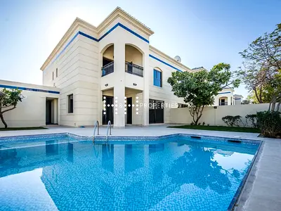 Villa with Private Pool & Landscaped Garden