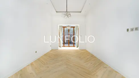 Upgraded | Private Garden | Available September