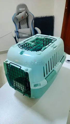 Hard Plastic Pet Carrier with Top & Front Doors - Good Condition