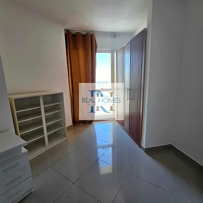Lake View | Spacious | Lakeside Towers D