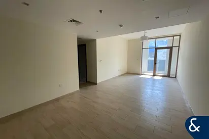Vacant | Canal Views | Prime Location
