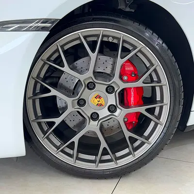 2022 Porsche 911 — миниатюра 17