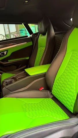 2020 Lamborghini URUS photo 10