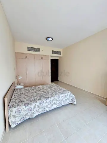 spacious room in a 1-bed apartment