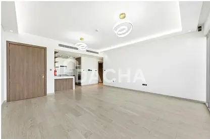 Plus Study | Brand New | Stunning Views