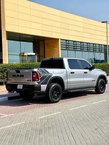 صورة 5 لـ 2025 RAM 1500