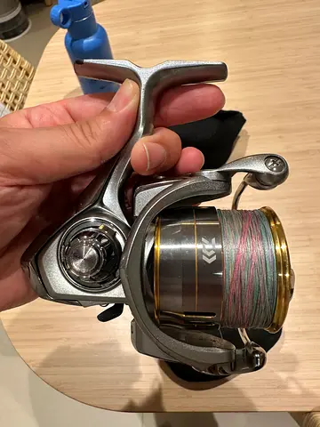 Shimano 21 Daiwa Freams LT 3000c + Seaguar 1.2pe braid