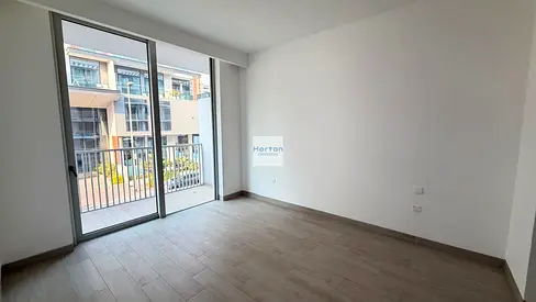STREET VIEW I SMART HOME I CONVENIENT LOCATION