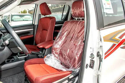 2026 Toyota HILUX — миниатюра 12