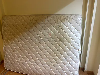Used Queen Size Mattress - Clean, Good Condition