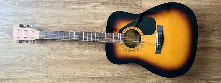 Used Yamaha F310 Sunburst Acoustic Guitar - Good Condition