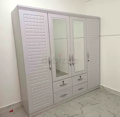 New White 4-Door Wardrobe with Mirrors and Drawers