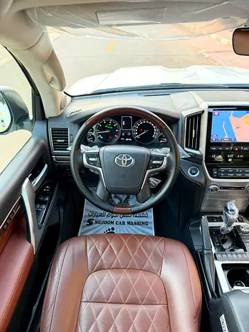 2018 Toyota LAND CRUISER — фото 7
