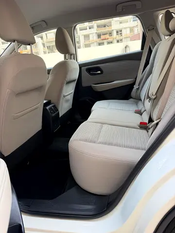 صورة 15 لـ 2023 Nissan X-TRAIL