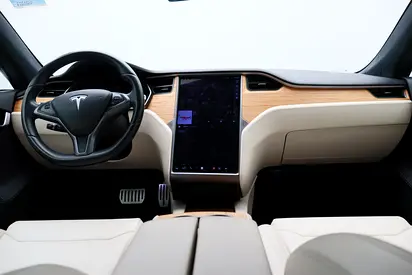2020 Tesla MODEL S — фото 11