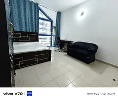Luxurious Deluxe Room Glass View for professional occupant Single person only