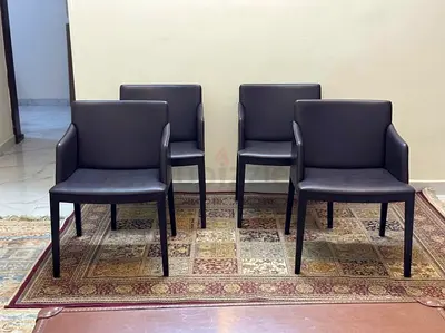 Poltrona Frau Beatrice Poltroncina — Monica Förster Italian Designer Leather Armchairs | Set of 4