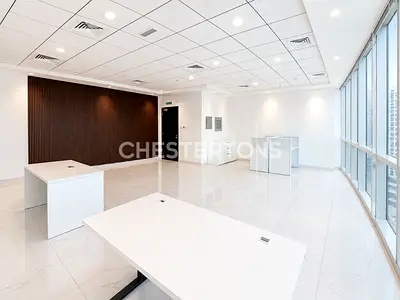 HIGH FLOOR | CANAL VIEWS | FITTED | OPEN LAYOUT