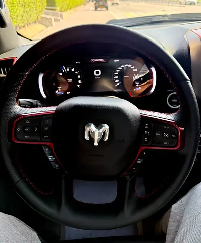 صورة 14 لـ 2025 RAM 1500