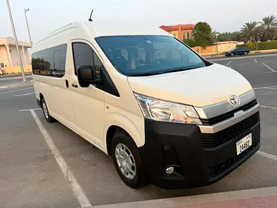 2025 Toyota HIACE — фото 15