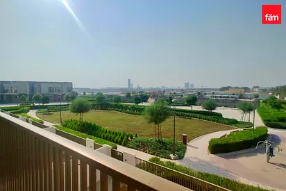 Facing Pool & Park | Singlerow | Backs To A Garden