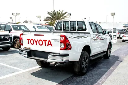 2026 Toyota HILUX — миниатюра 5