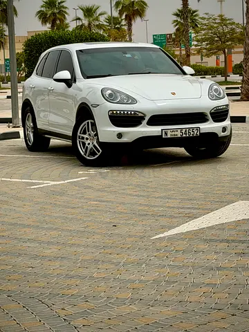 Porsche Cayenne S 4.8 V8 Engine 2012 Model | GCC Specs | fully maintained by Al naboodah