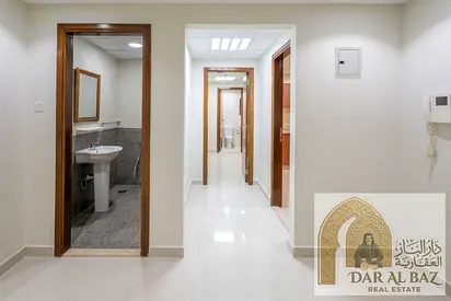 Spacious 3-Bedroom Apartment with Maid’s Room for Annual Rent in Al Qasba, Sharjah An excellent opportunity for families looking for a spacious and co