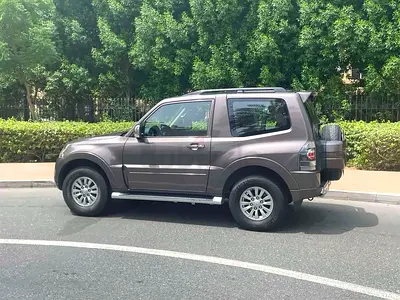 Well Maintained Mitsubishi Pajero GLS 2014 | GCC Specs