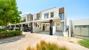 Single Row | True Corner | Park View