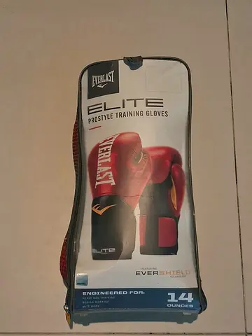 Everlast Elite ProStyle 14 oz Boxing Gloves/Training gloves - New in Case